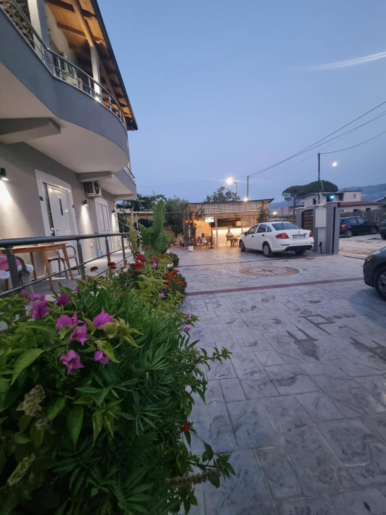 Vila Soleil Vlorë Esterno foto